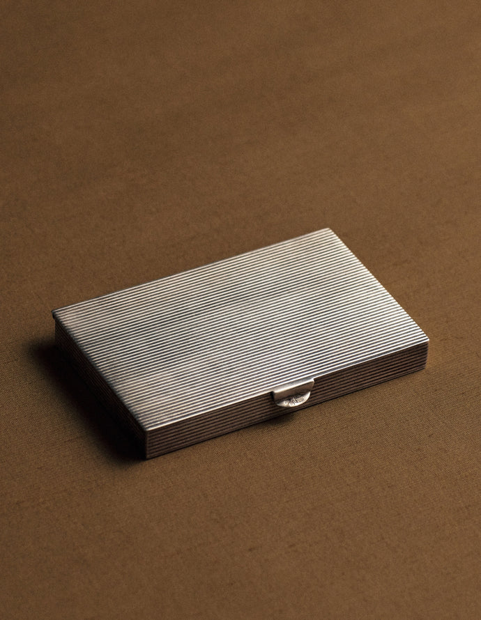 Ribbed sterling silver box (925), c.1930s — closed view.