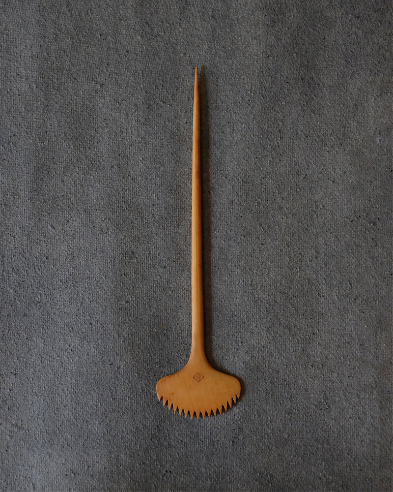 Handmade Japanese maple wood comb with rounded head